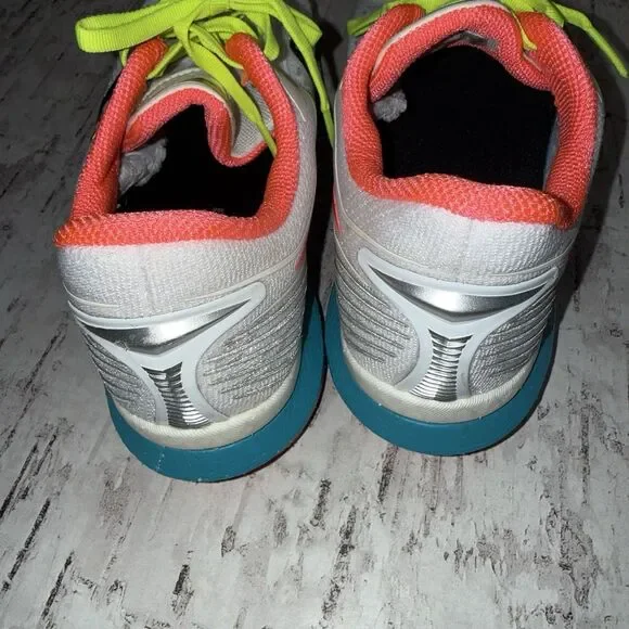 Women’s Saucony S10597-10 Endorphin Speed Running Shoes White Mutant Size 9.5 - Picture 4 of 8